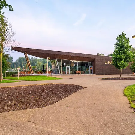 펜션 Near Tournai In A Leisure Award Park *