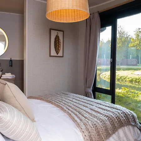 펜션 Near Tournai In A Leisure Award Park Antoing