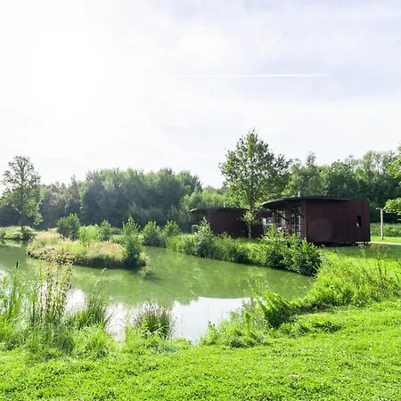 펜션 Near Tournai In A Leisure Award Park