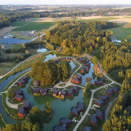 Near Tournai In A Leisure Award Park 펜션 *