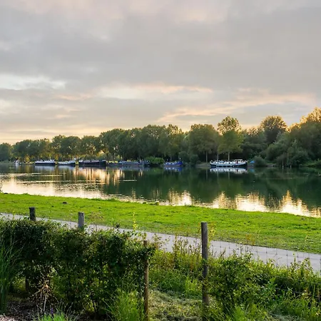 Near Tournai In A Leisure Award Park 펜션 *